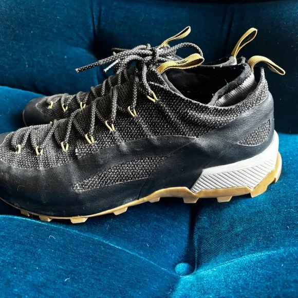 Naglev Unico Hiking Sneaker - EUC - Picture 5 of 12